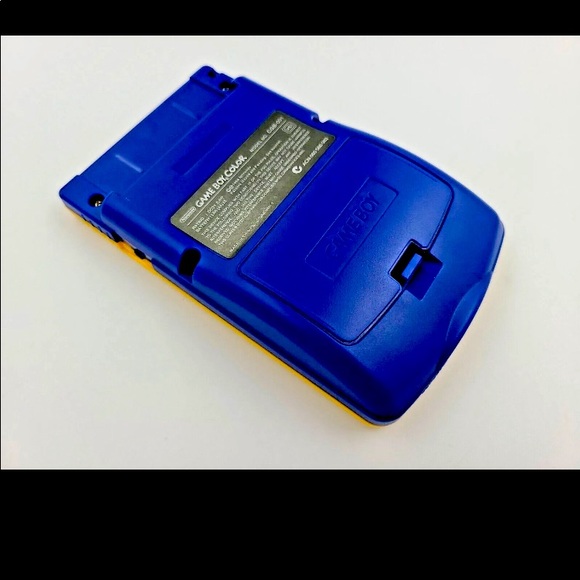 Gameboy Color Pikachu Edition - Picture 8 of 8